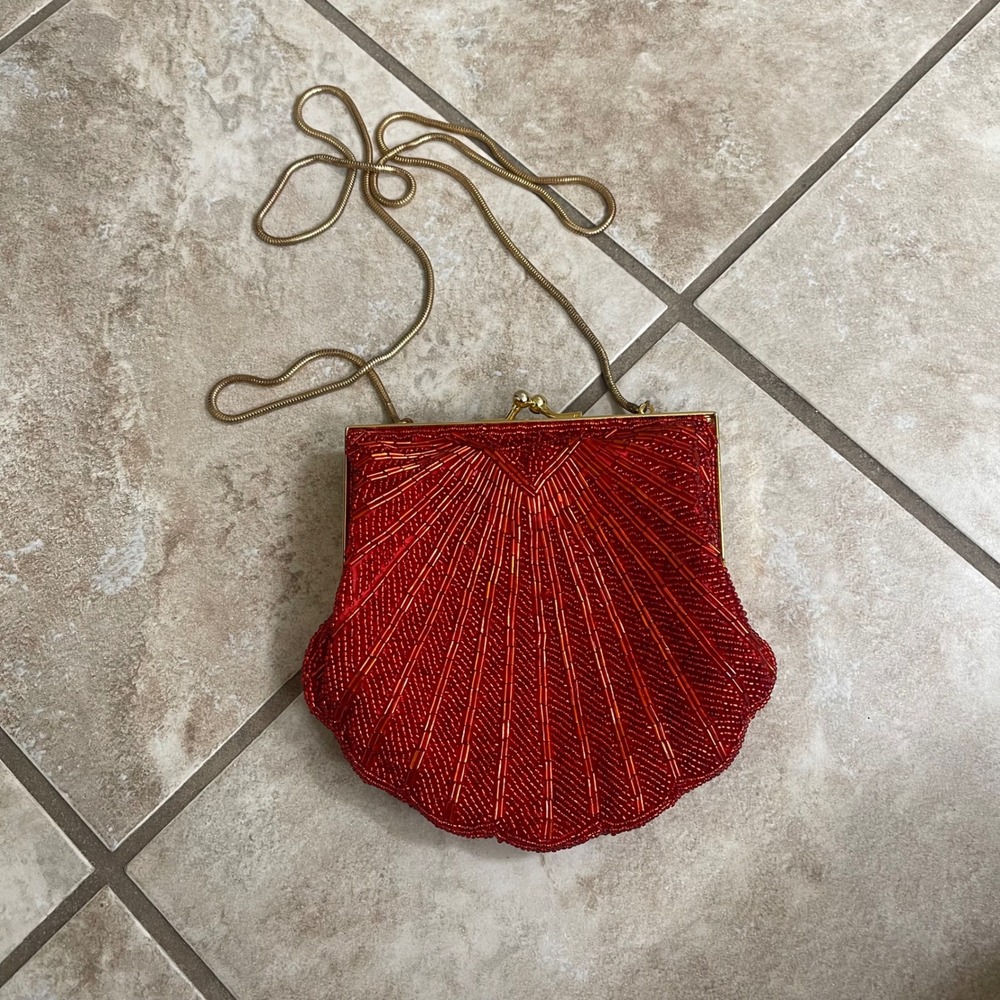 Partners Red Beaded Shell Evening Bag Gold Snake Chain Kiss Lock Clutch Vintage - Picture 2 of 10